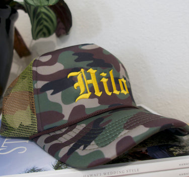 Hilo Trucker - Old English - Yellow Camo