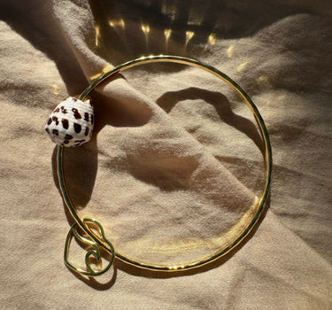 Hebrew Shell  Gold Bangle 18k